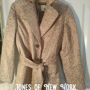 Jones of New York silk jacket w/belt